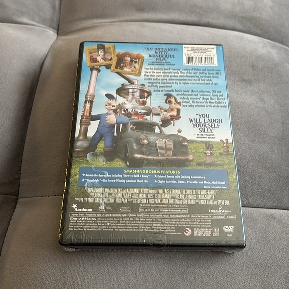 Wallace & Gromit: The Curse of the Were-Rabbit DVD - Picture 2 of 3